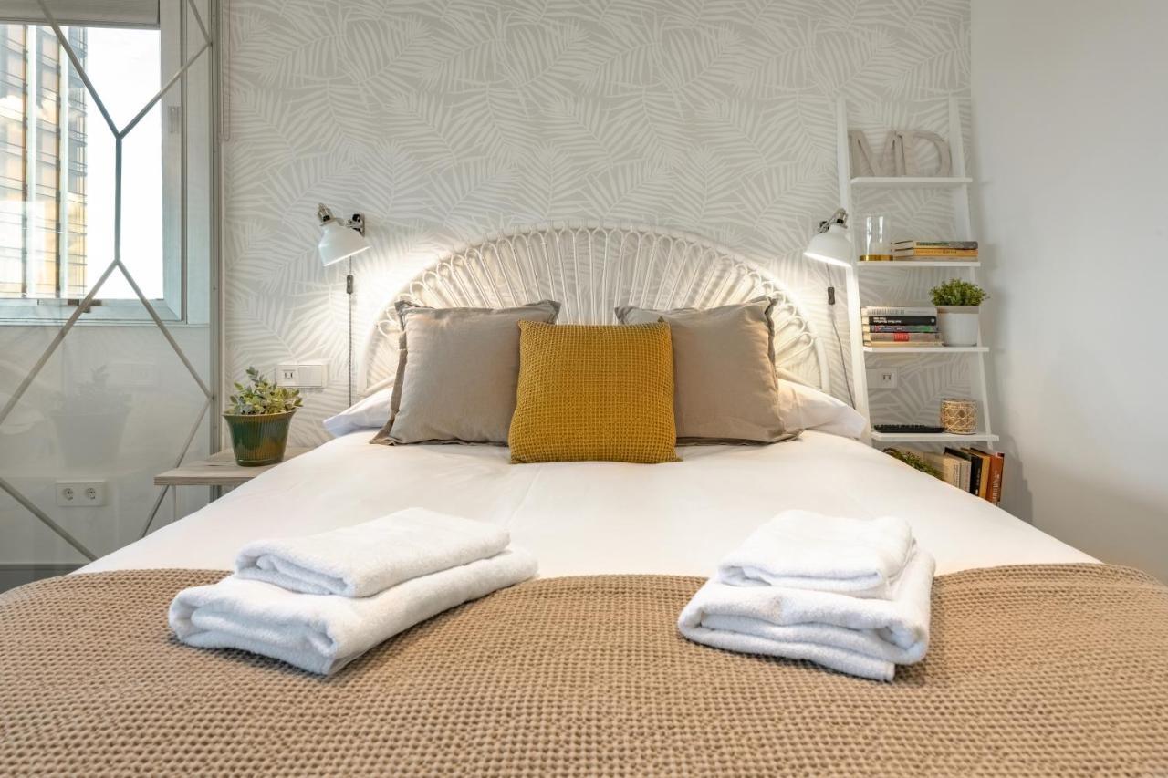 2 Bedrooms 1 Bathroom Furnished - Justicia - Incredible Views - Mintystay Madrid Eksteriør billede