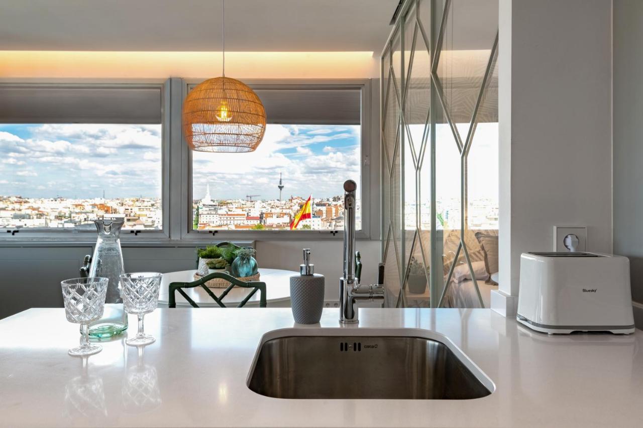 2 Bedrooms 1 Bathroom Furnished - Justicia - Incredible Views - Mintystay Madrid Eksteriør billede