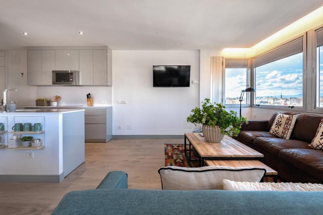 2 Bedrooms 1 Bathroom Furnished - Justicia - Incredible Views - Mintystay Madrid Eksteriør billede