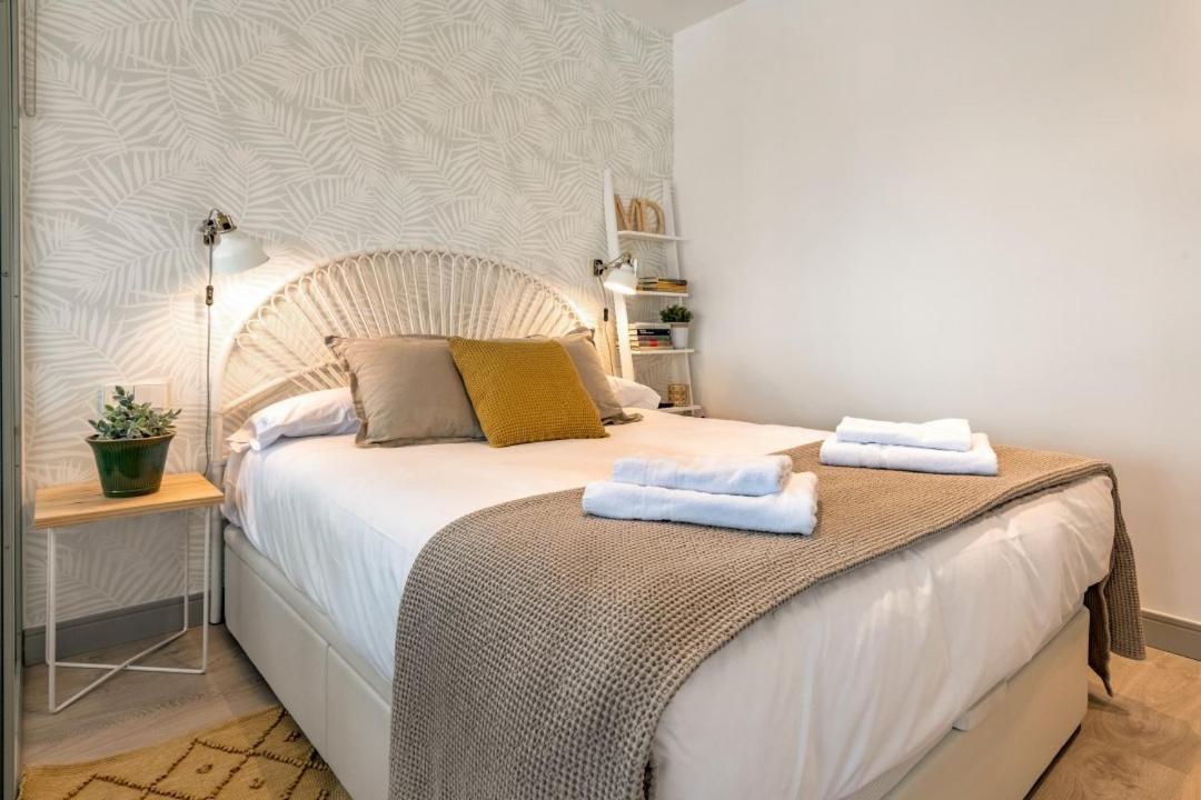 2 Bedrooms 1 Bathroom Furnished - Justicia - Incredible Views - Mintystay Madrid Eksteriør billede