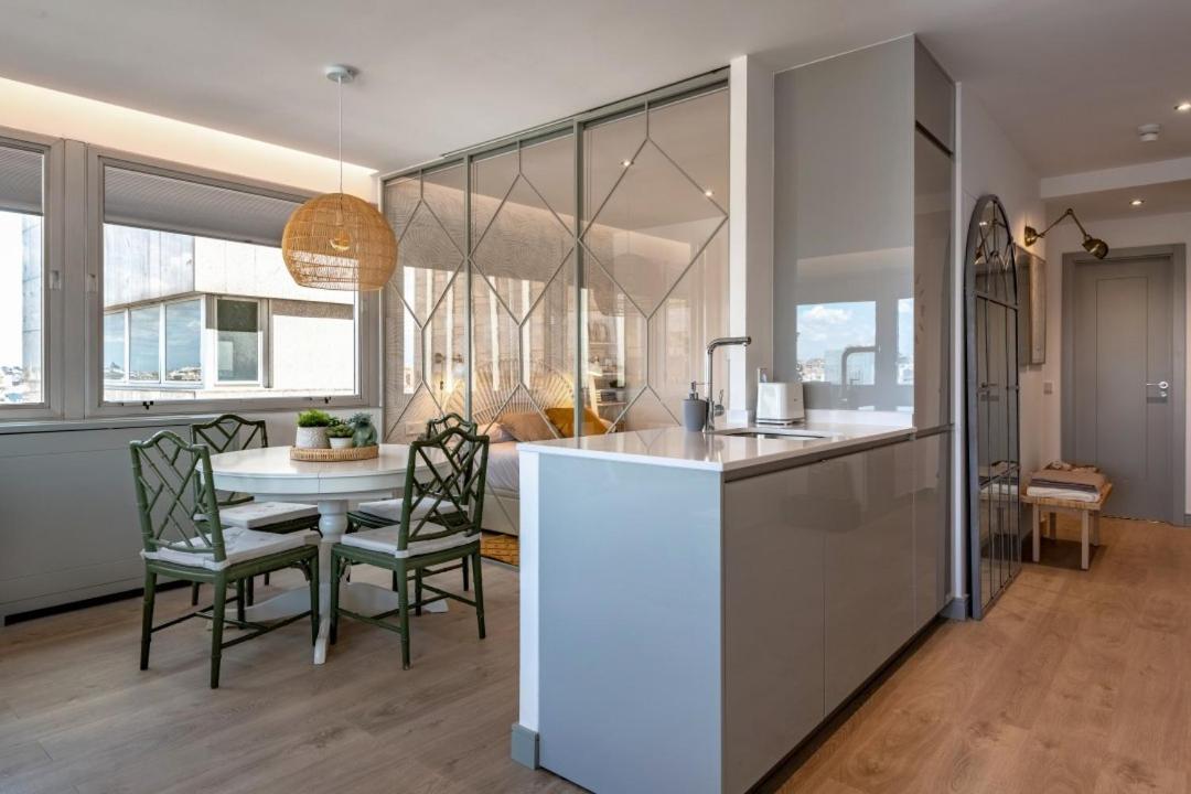 2 Bedrooms 1 Bathroom Furnished - Justicia - Incredible Views - Mintystay Madrid Eksteriør billede